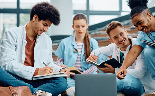 1re année IFSI : réussir ses études infirmières – Formation en ligne